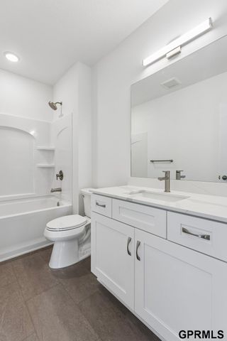 11016 S 222 Street, Gretna, NE 68028