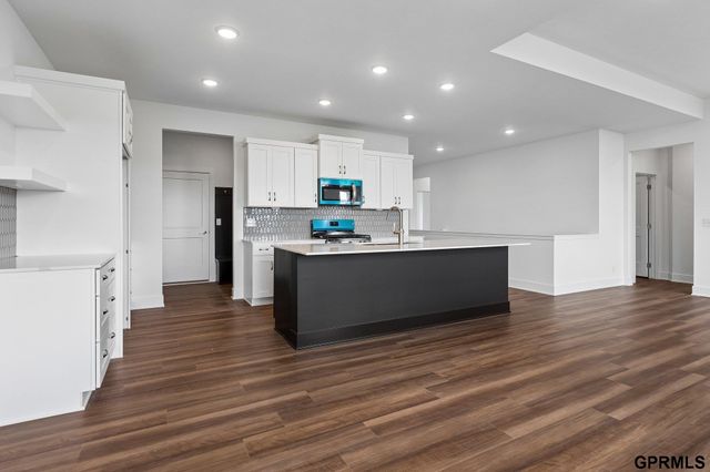 11016 S 222 Street, Gretna, NE 68028