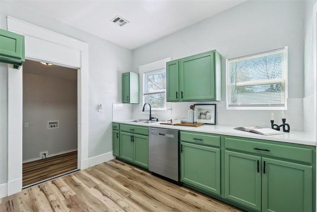 1823 W Noble Avenue, Guthrie, OK 73044