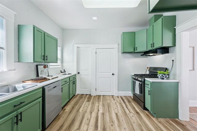 1823 W Noble Avenue, Guthrie, OK 73044