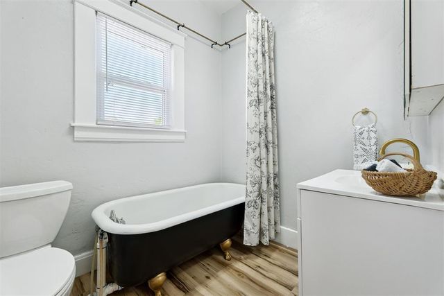 1823 W Noble Avenue, Guthrie, OK 73044