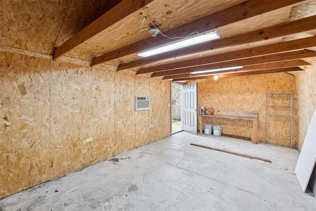 1823 W Noble Avenue, Guthrie, OK 73044