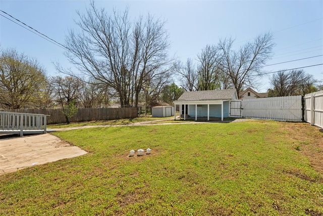 1823 W Noble Avenue, Guthrie, OK 73044