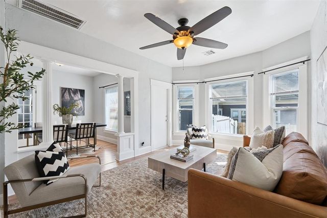 1823 W Noble Avenue, Guthrie, OK 73044