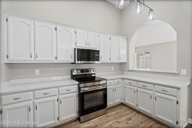 6127 W Morgan Manor Drive, Olive Branch, MS 38654