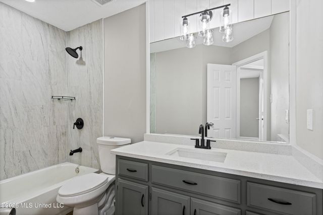 6127 W Morgan Manor Drive, Olive Branch, MS 38654