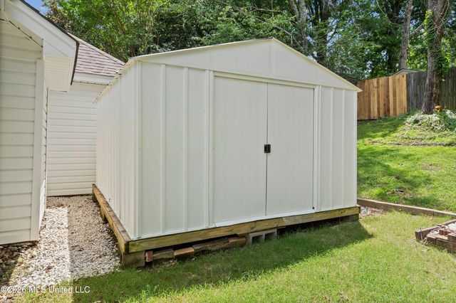 6127 W Morgan Manor Drive, Olive Branch, MS 38654