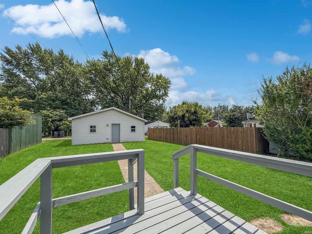 2221 N 20th Street, Lafayette, IN 47904