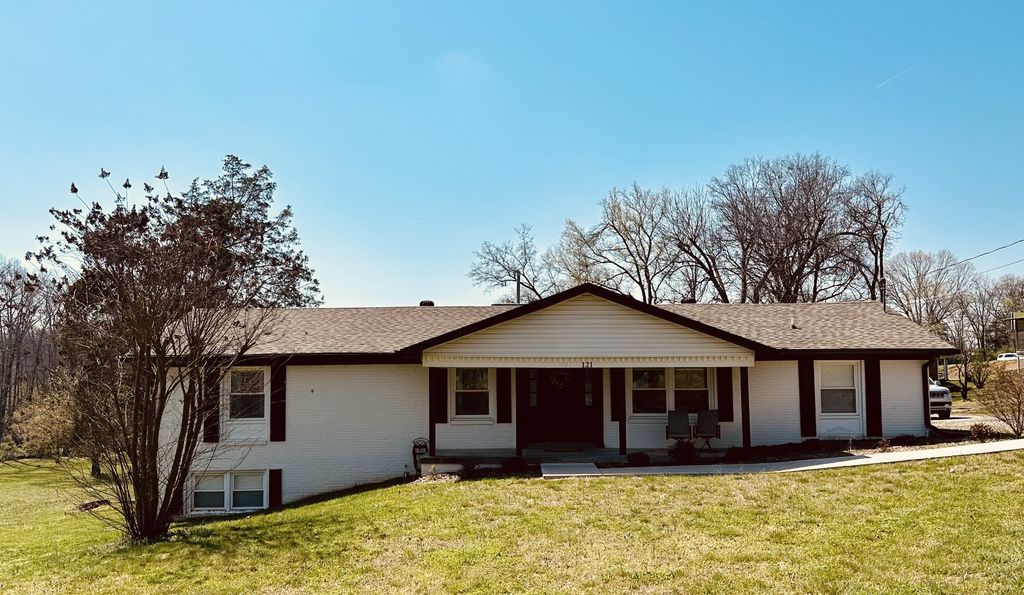 121 Cumberland Cir, Gallatin, TN 37066