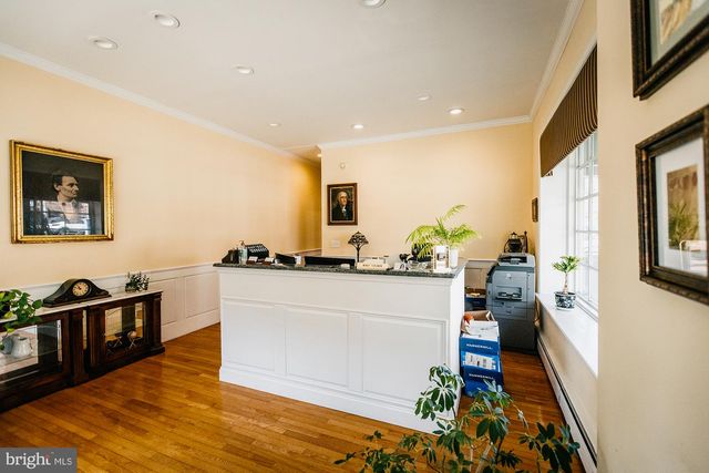 711 WEST AVE, Jenkintown, PA 19046