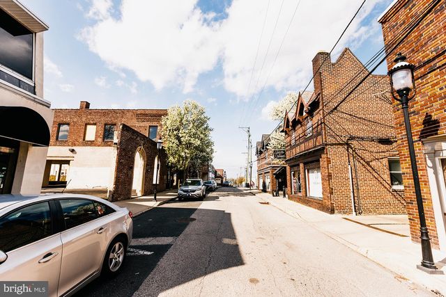 711 WEST AVE, Jenkintown, PA 19046