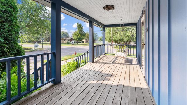 205 Commercial Avenue N, Sandstone, MN 55072