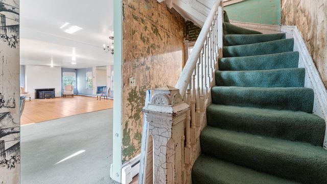 205 Commercial Avenue N, Sandstone, MN 55072