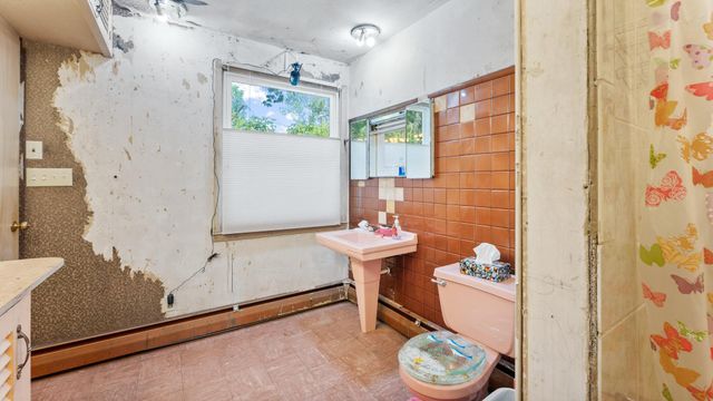 205 Commercial Avenue N, Sandstone, MN 55072