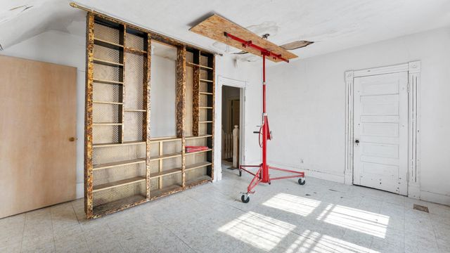 205 Commercial Avenue N, Sandstone, MN 55072