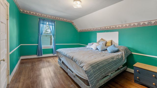 205 Commercial Avenue N, Sandstone, MN 55072