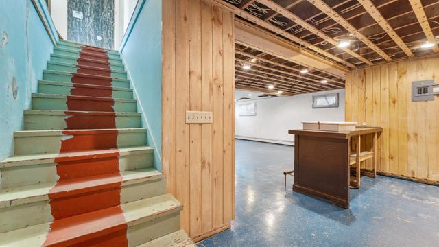 205 Commercial Avenue N, Sandstone, MN 55072