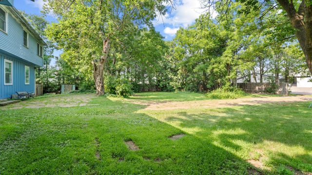 205 Commercial Avenue N, Sandstone, MN 55072