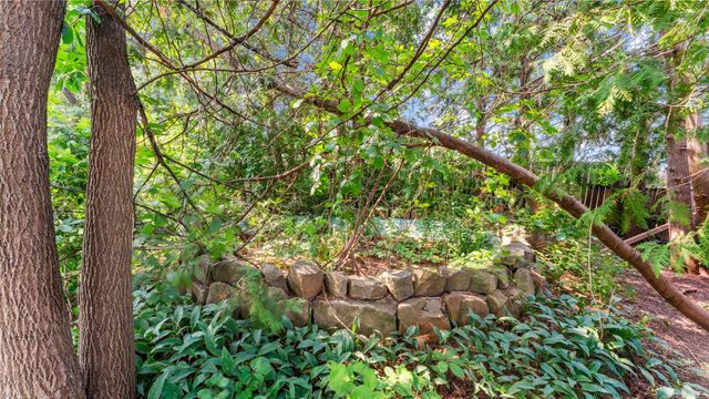 205 Commercial Avenue N, Sandstone, MN 55072