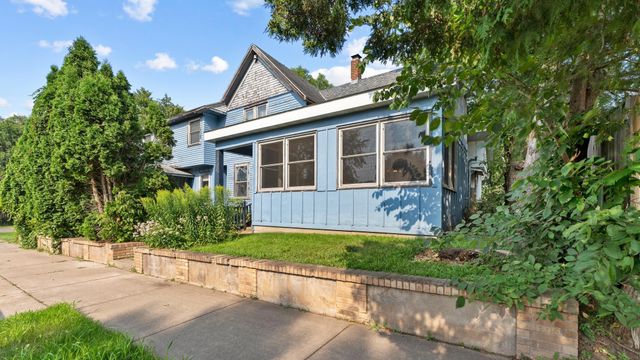 205 Commercial Avenue N, Sandstone, MN 55072