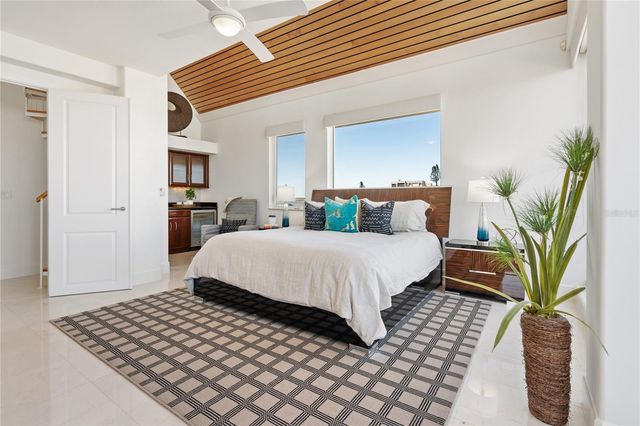 534 BEACH ROAD, Sarasota, FL 34242