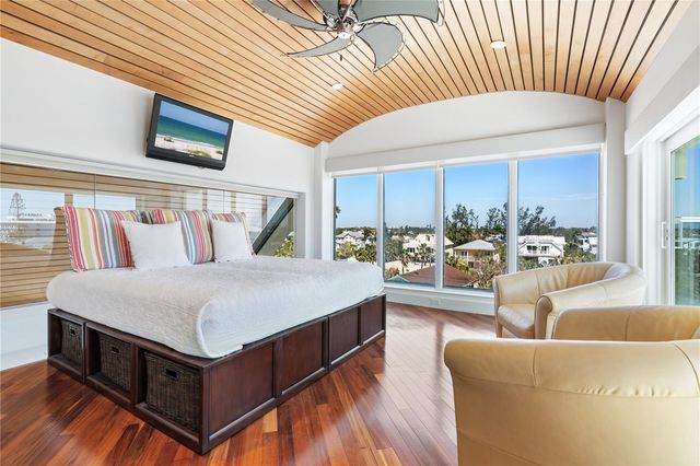 534 BEACH ROAD, Sarasota, FL 34242