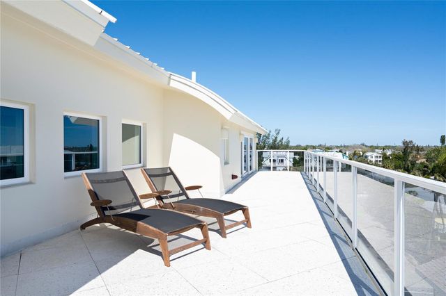 534 BEACH ROAD, Sarasota, FL 34242