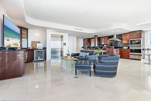 534 BEACH ROAD, Sarasota, FL 34242