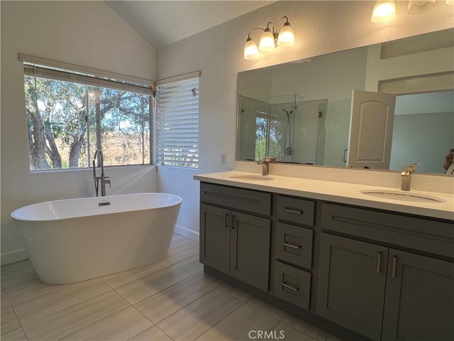 2118 Camino Largo Dr, Chino Hills, CA 91709