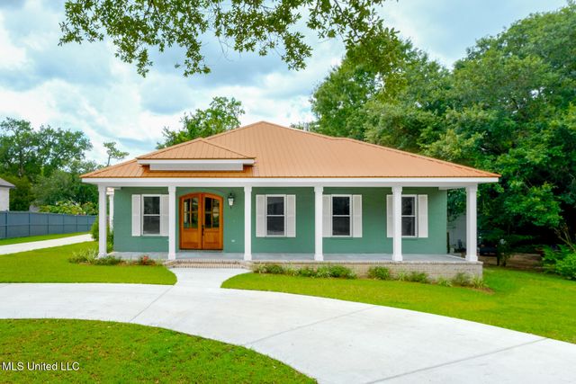 5 Hanging Oak Circle, Gulfport, MS 39507