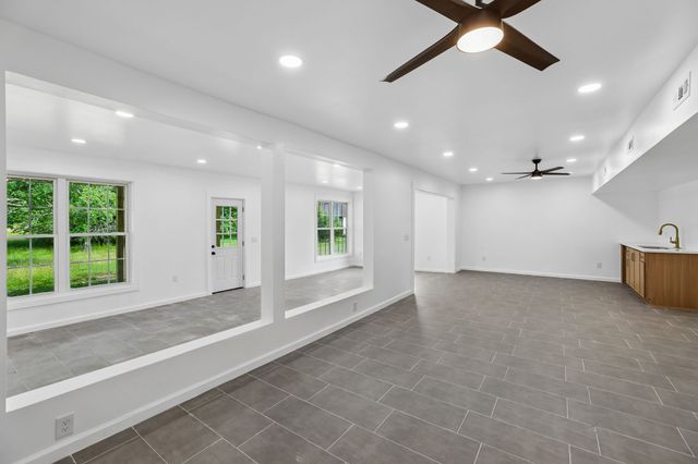 407 Bluegrass Ct, Lebanon, TN 37090