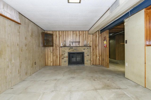 915 N Water STREET, Watertown, WI 53098