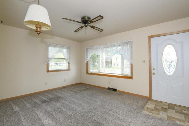 915 N Water STREET, Watertown, WI 53098