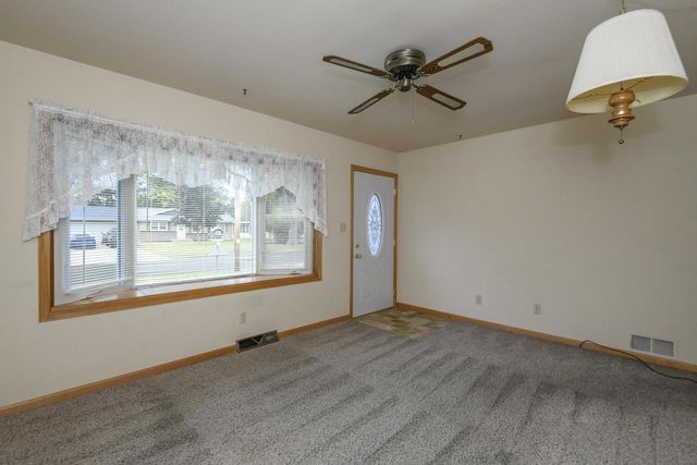 915 N Water STREET, Watertown, WI 53098