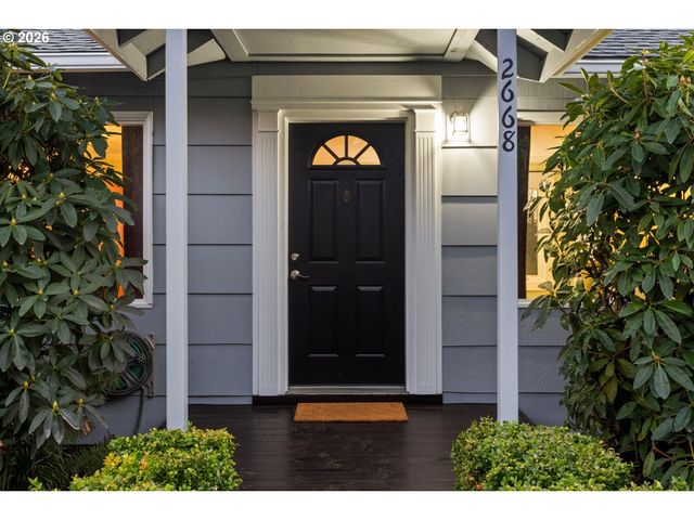 2668 Sw HUME Ct, Portland, OR 97219