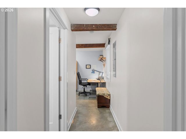 2668 Sw HUME Ct, Portland, OR 97219