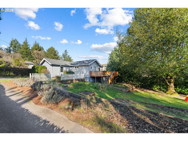 2668 Sw HUME Ct, Portland, OR 97219