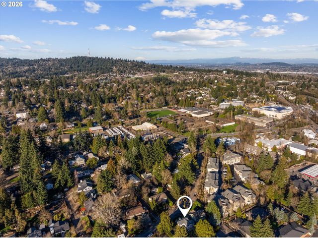 2668 Sw HUME Ct, Portland, OR 97219