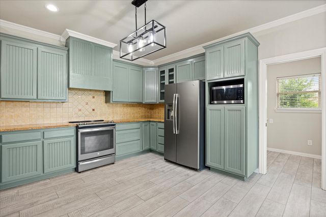 2935 Meandering Way, Granbury, TX 76049