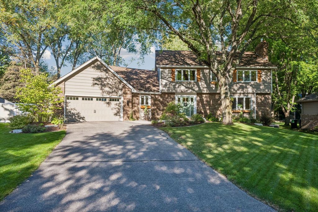 8722 Sandro Road, Bloomington, MN 55438 — photo 2