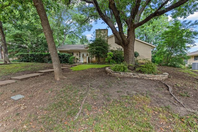 3221 Salinas Court, Irving, TX 75062