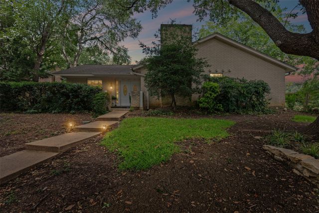 3221 Salinas Court, Irving, TX 75062