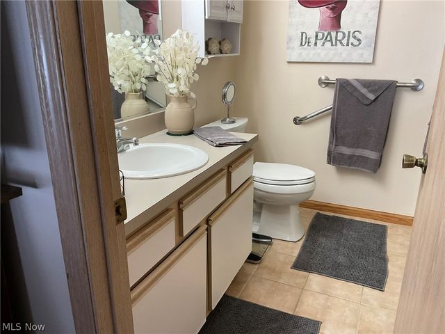 8050 Harbor Creek Drive 1802, Mentor On The Lake, OH 44060