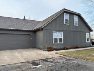 8050 Harbor Creek Drive 1802, Mentor On The Lake, OH 44060