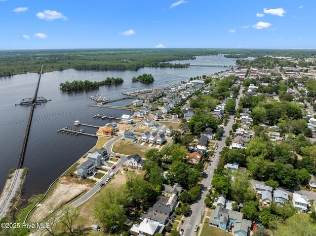 100 Wiley Street, Washington, NC 27889