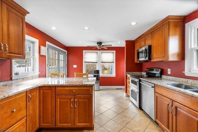 93 Patricia Lane, Weymouth, MA 02190