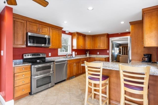 93 Patricia Lane, Weymouth, MA 02190