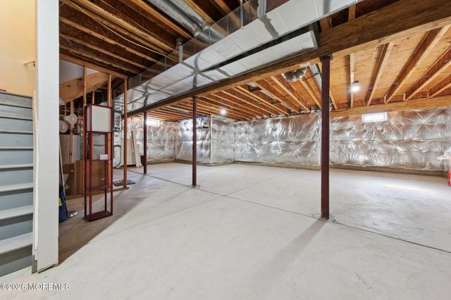 8 Patton Court, Manalapan, NJ 07726