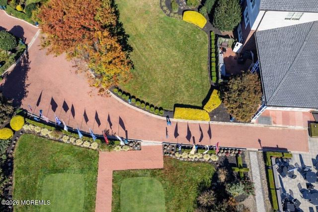 8 Patton Court, Manalapan, NJ 07726