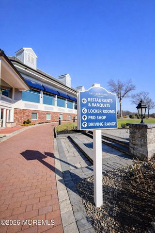 8 Patton Court, Manalapan, NJ 07726